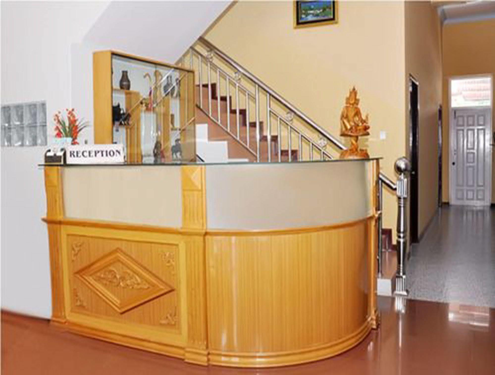 Royal Tulip Hotel Mandalay Esterno foto