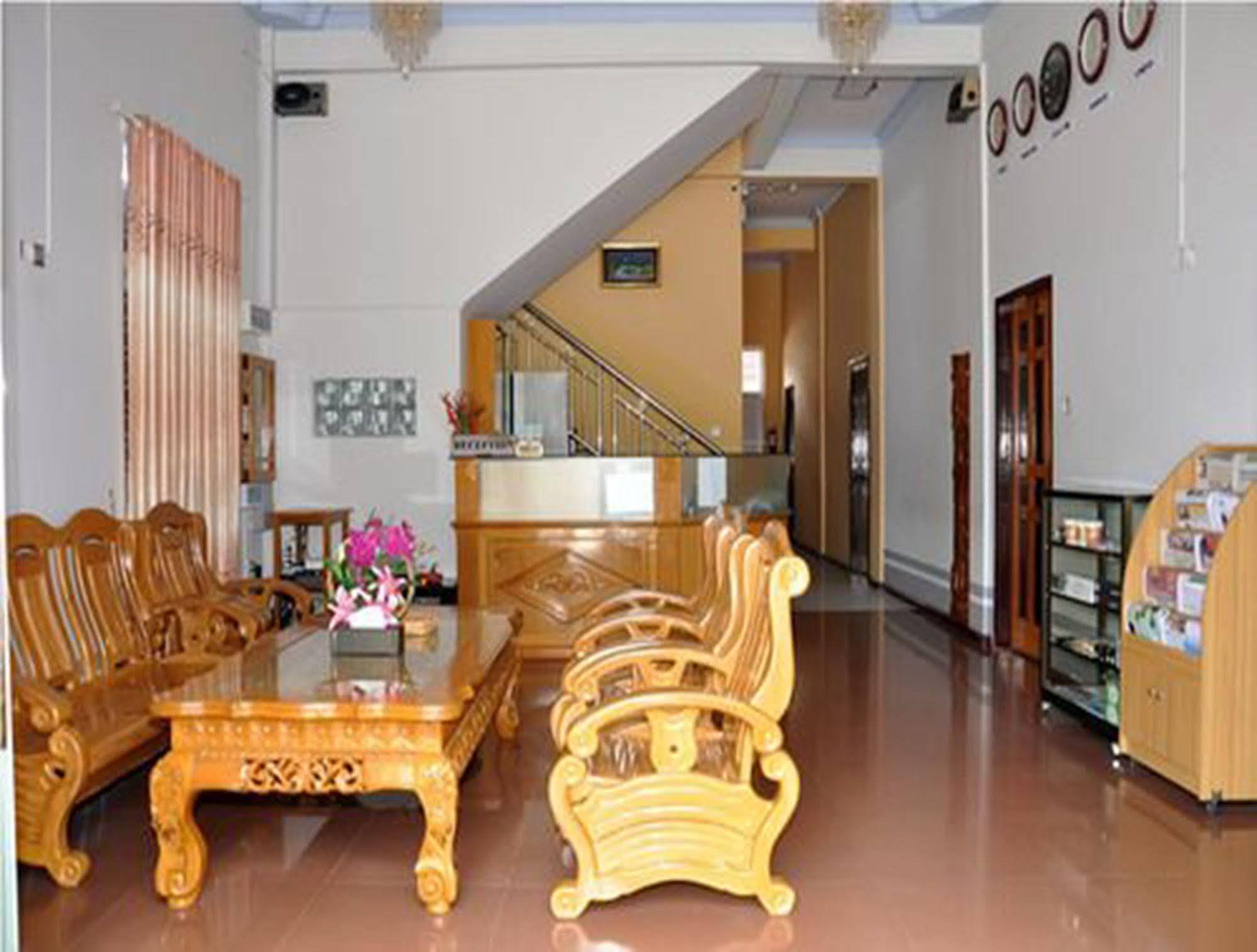 Royal Tulip Hotel Mandalay Esterno foto