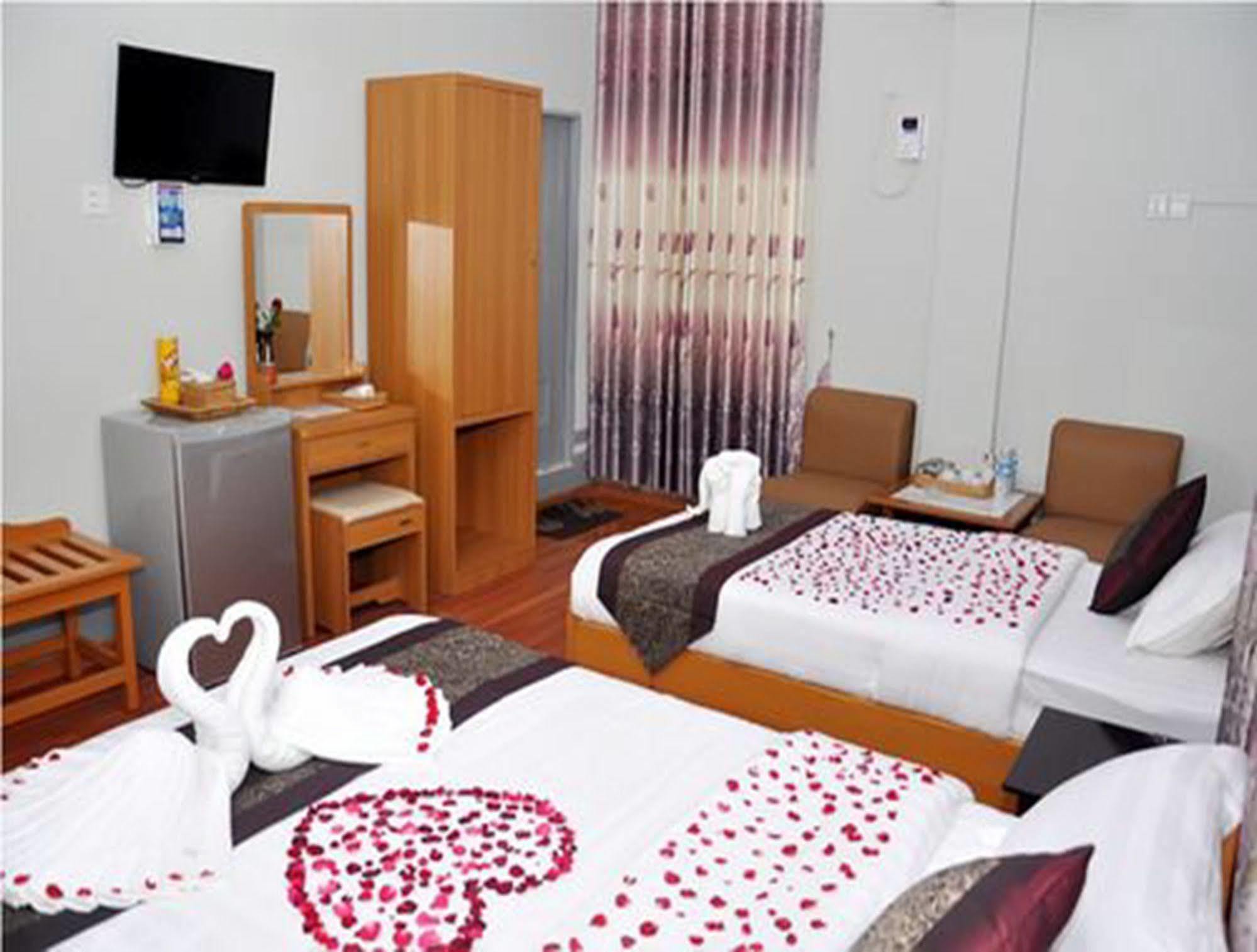 Royal Tulip Hotel Mandalay Esterno foto