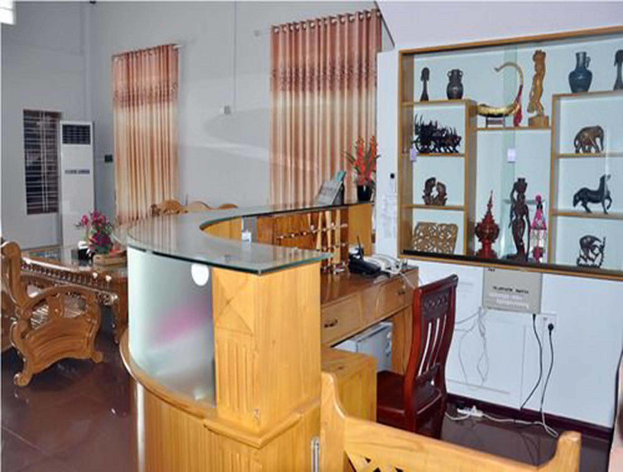 Royal Tulip Hotel Mandalay Esterno foto